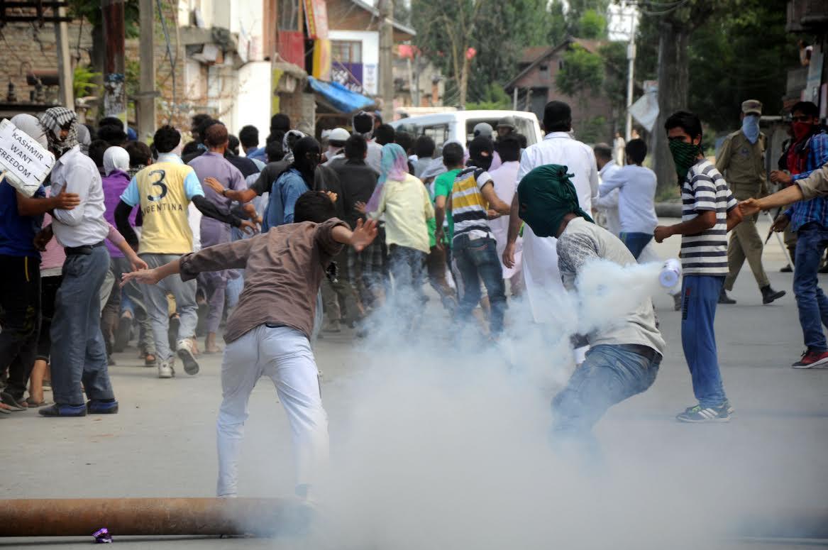 Two civilians killed, hundreds injured across Valley
